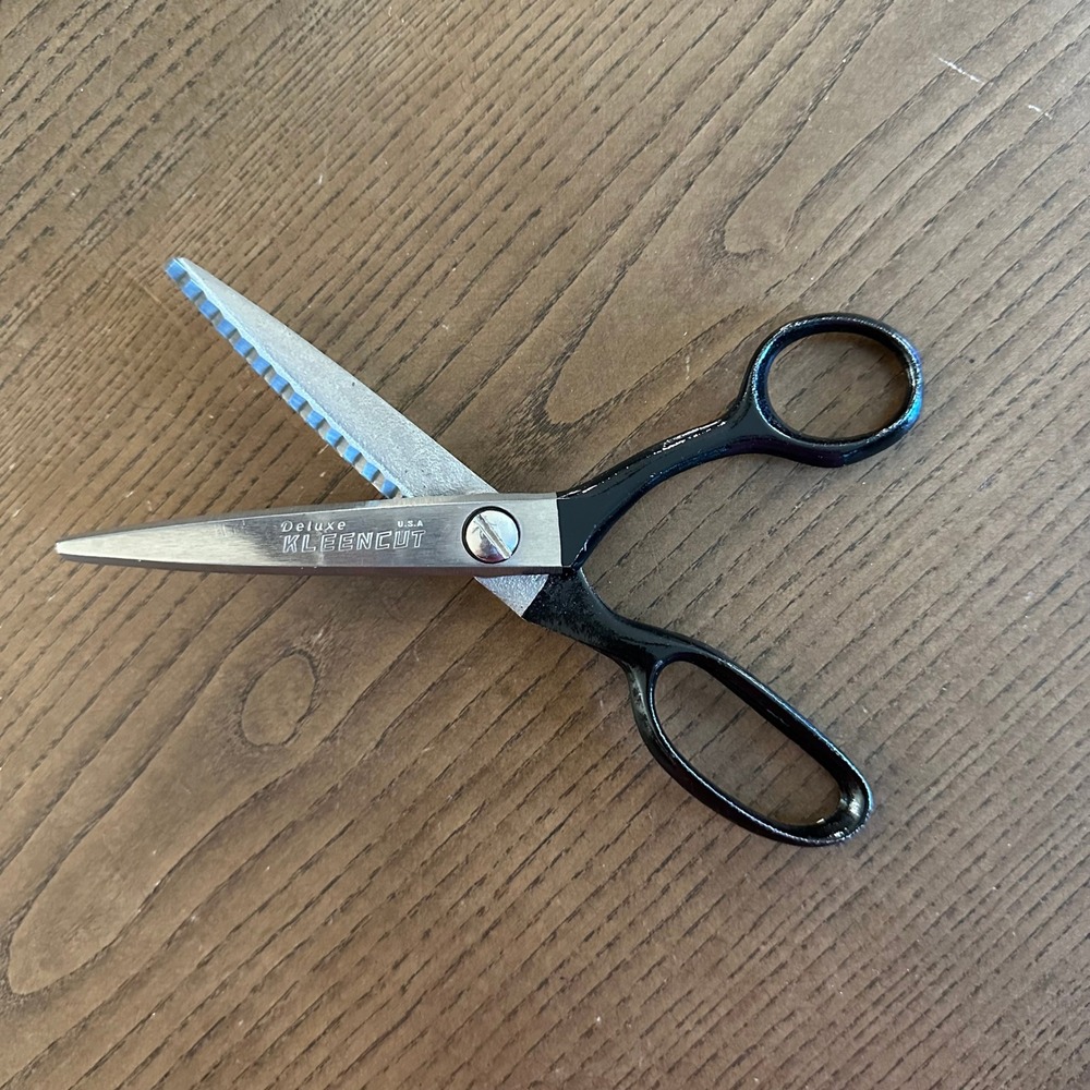 Vintage Deluxe Kleencut Pinking Shears USA Black Handle Zig Zag Fabric Scissors